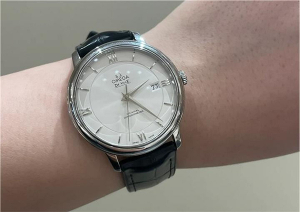 欧米茄腕表表壳破裂原因是啥(图) 欧米茄腕表表壳破裂原因是啥(图)